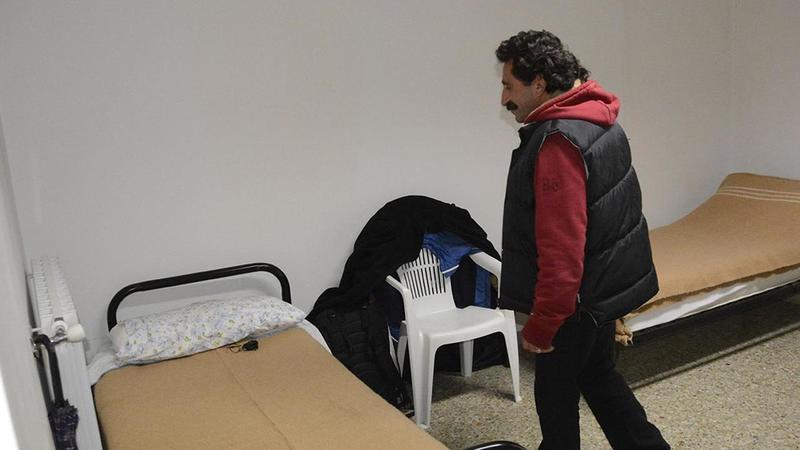Accoglienza per i senza fissa dimora. La scuola si trasforma in dormitorio