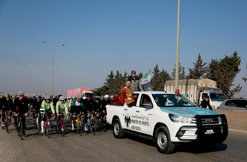 Suriye’de Baas Rejiminin Çöküşünün Birinci Yılında Meydanlar Doldu