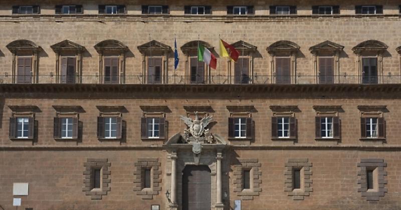 Sicilia, la politica sull’orlo del baratro etico