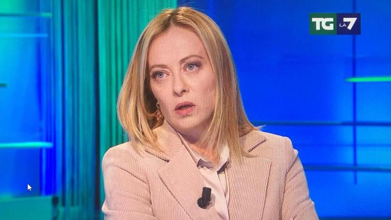 Meloni a tutto campo: “Il premierato? Non è nel cassetto” Meloni a tutto campo: “Il premierato? Non è nel cassetto”