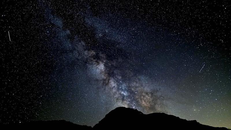 Stelle cadenti, Superluna e comete interstellari salutano il 2025 con un cielo da sogno Stelle cadenti, Superluna e comete interstellari salutano il 2025 con un cielo da sogno