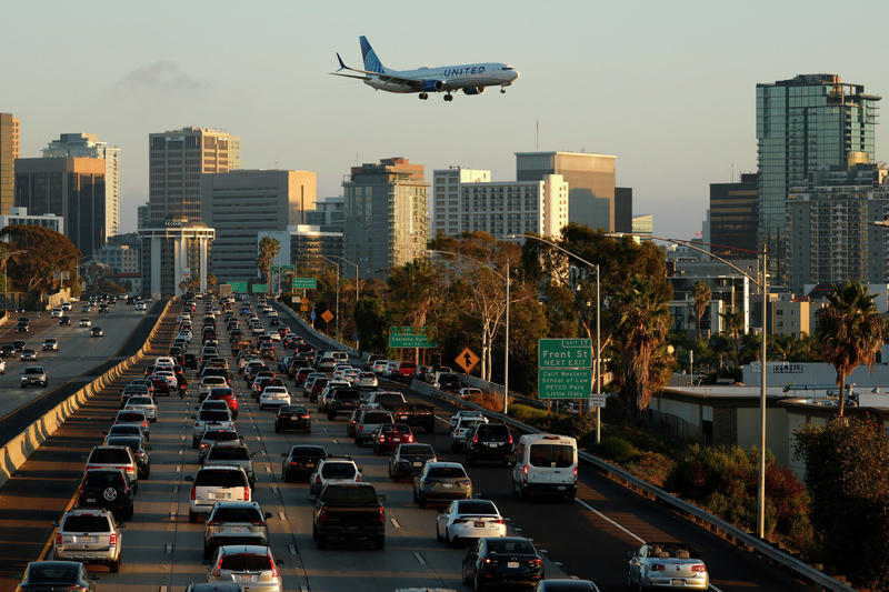 Major Calif. airport now lets visitors go past security without a ticket
