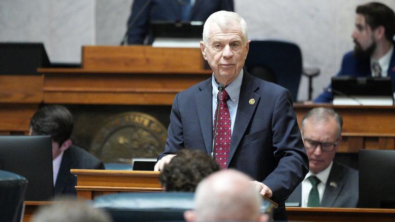 Trump Puts Screws on Indiana Senators to Greenlight GOP-Friendly Voting Map Trump Puts Screws on Indiana Senators to Greenlight GOP-Friendly Voting Map