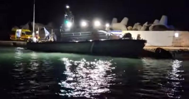 Σοκ νότια της Ιεράπετρας: 18 νεκροί μετανάστες σε λέμβο-νεκροταφείο, χαροπαλεύουν δύο Σοκ νότια της Ιεράπετρας: 18 νεκροί μετανάστες σε λέμβο-νεκροταφείο, χαροπαλεύουν δύο