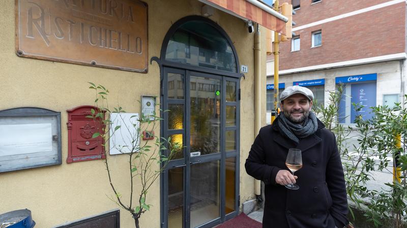 Riapre Il Rustichello, la storica trattoria era chiusa da 2 anni. Emanuele Bello: “Contento di restituire questo posto a Ravenna”