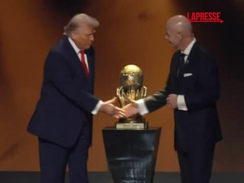 La Fifa con un atteggiamento Infantino