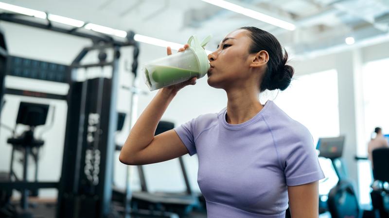 Cibi iperproteici, è scoppiata la mania. Le insidie della moda ‘hi-protein’: ecco i rischi per la salute