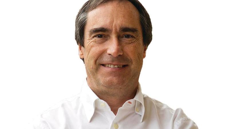 Benfica tem de dar a Mourinho carta branca para ser o que Ferguson foi no United