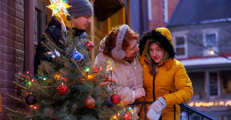 Bedford Springs Delights With Small-Town Christmas Charm