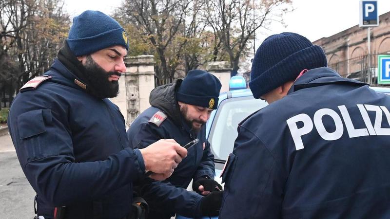 Ladri entrano in villa per rubare. La figlia 15enne li mette in fuga