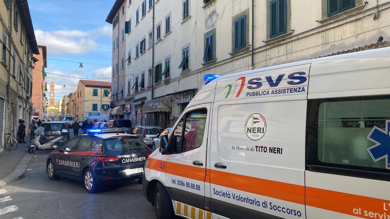 Livorno, il negoziante rapinato di via della Pina d'Oro: «Fateci stare aperti almeno fino alle 22» Livorno, il negoziante rapinato di via della Pina d'Oro: «Fateci stare aperti almeno fino alle 22»
