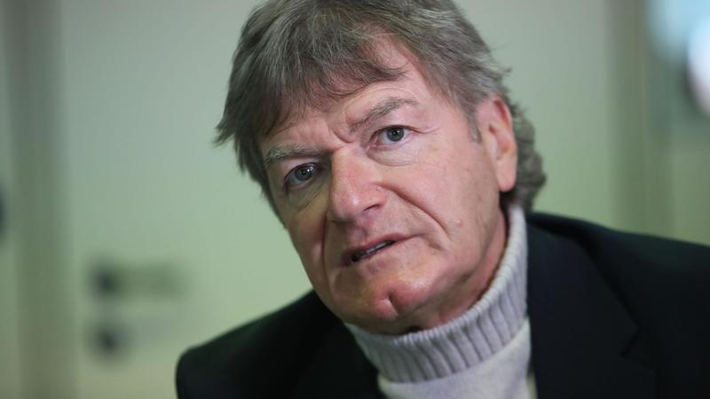 Antognoni: “Gli anni di piombo, i soldi e le minacce, ecco perché dissi di no a Juve e Roma. Alla Fiorentina manca fiorentinità, Cecchi Gori ha ragione” Antognoni: “Gli anni di piombo, i soldi e le minacce, ecco perché dissi di no a Juve e Roma. Alla Fiorentina manca fiorentinità, Cecchi Gori ha ragione”