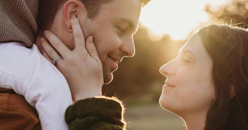 3 Ways to Master the Art of 'Micro-Romance' 3 Ways to Master the Art of 'Micro-Romance'