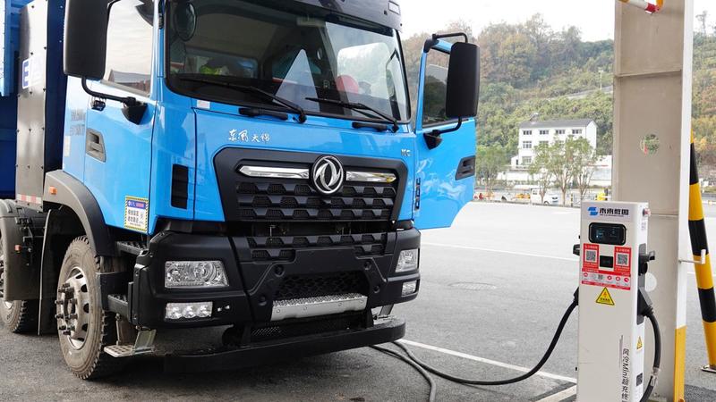 Der Diesel-Lkw ist als Nächstes dran