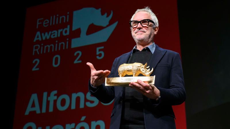 Cuarón, Amarcord nel futuro: Rimini premia il regista da Oscar. “Io, nel labirinto di Fellini”