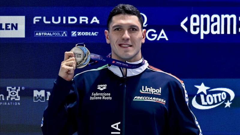 Simone Cerasuolo sul tetto d’Europa: il nuotatore imolese è oro in vasca corta. Poi si prende anche la staffetta