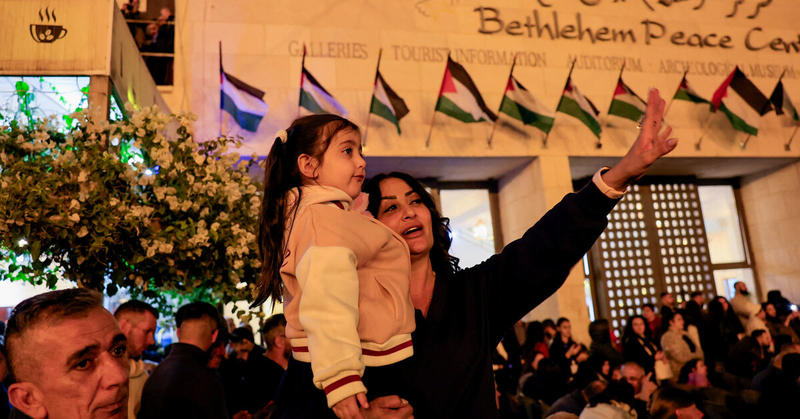 As Christmas lights return to Bethlehem, Palestinians look for hope As Christmas lights return to Bethlehem, Palestinians look for hope