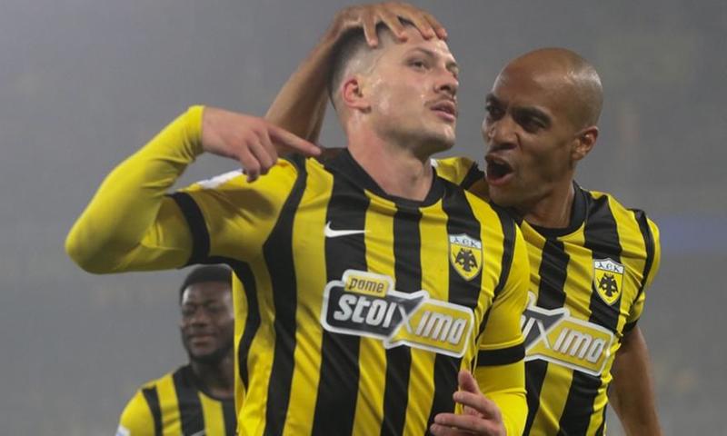 Η ΑΕΚ ανεβάζει ταχύτητα στην ανάπτυξη με ιπτάμενο Πινέδα και τανκ Γιόβιτς