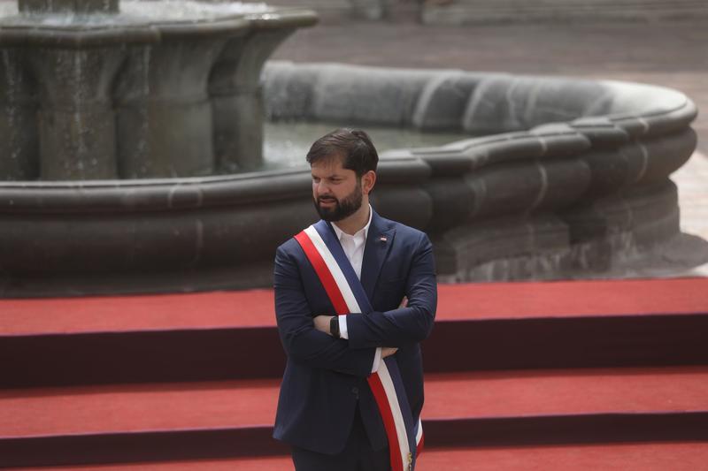 Boric quiere eutanasiar a Kast