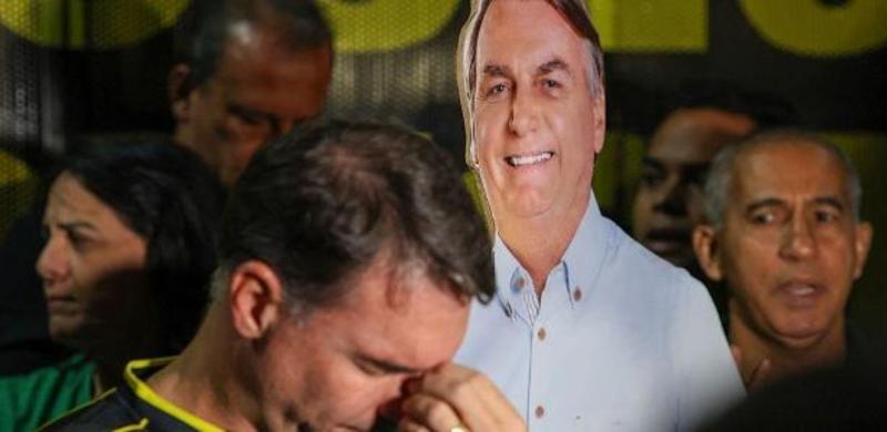 Flávio é a escolha 'sangue e solo' do bolsonarismo