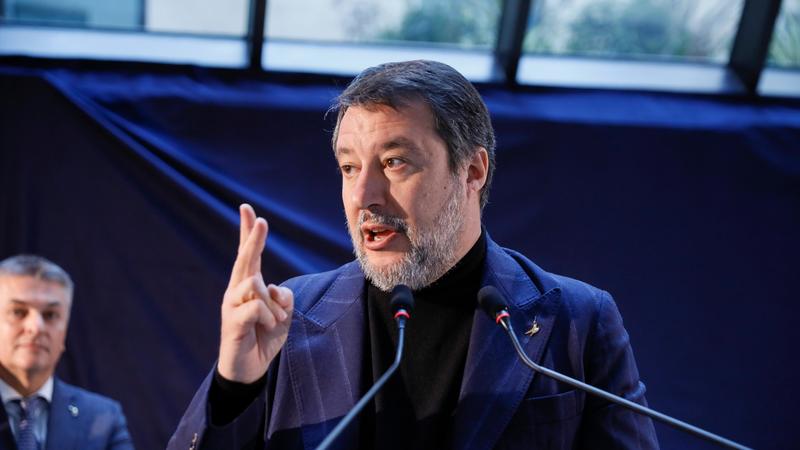 Esame di cittadinanza, la Lega ci prova di nuovo: “È un onore da meritare”. Raddoppiano i tempi Esame di cittadinanza, la Lega ci prova di nuovo: “È un onore da meritare”. Raddoppiano i tempi