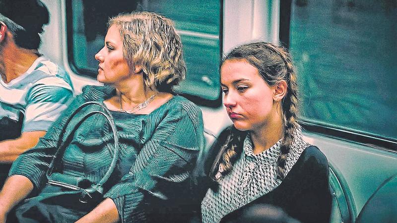 ¡Colega, ponte los cascos!