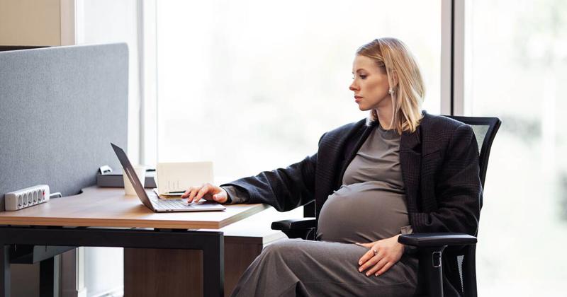 If you're pregnant, do you have to tell your boss?