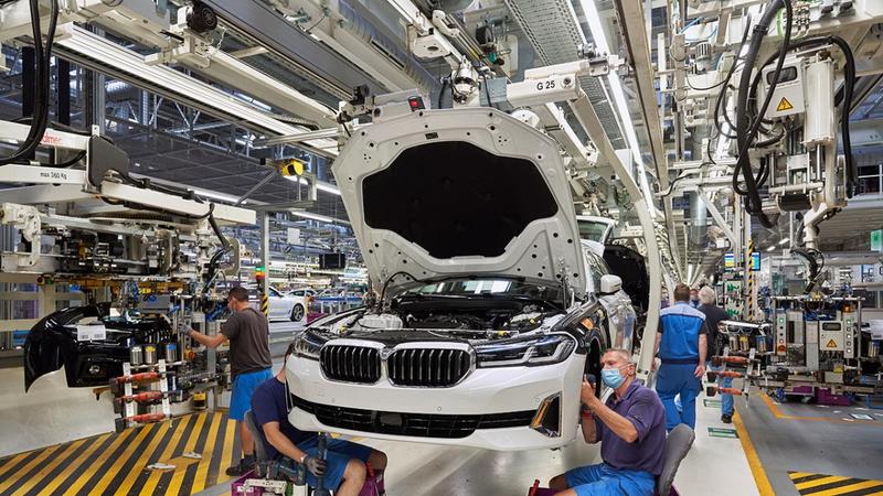 Contratto metalmeccanici, chi ha vinto e chi ha perso? Aumenti, benefit, tecnologia, ecco cosa cambia