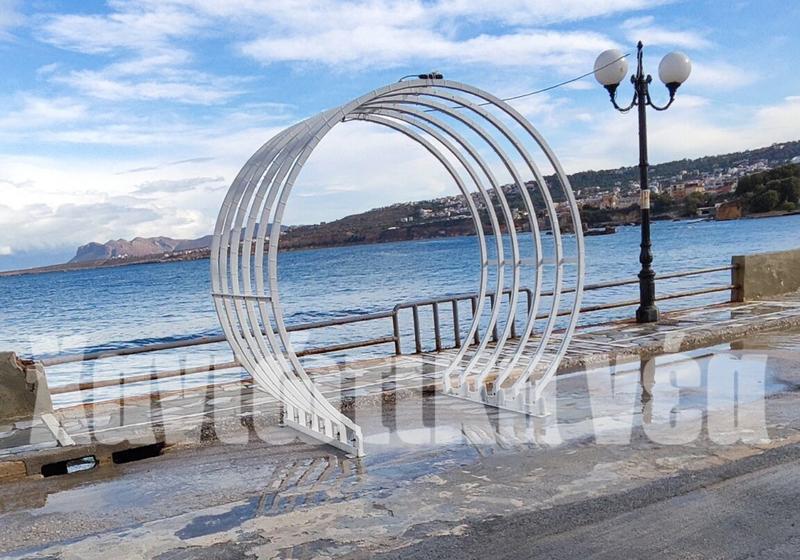 Ωραία τα φωτιστικά…όταν ανάβουν!