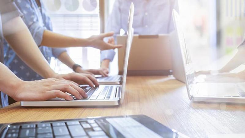 La digitalización no puede dejar atrás a los mayores