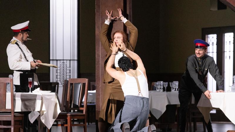 Una Lady Macbeth ingentilita, nel distretto delle buone maniere /