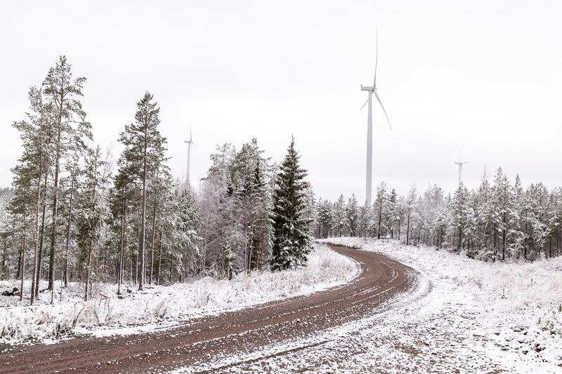 Energia | Yliö: Kestävä tuulivoiman etäisyyssääntely vahvistaa Suomen turvallisuutta ja talouskasvua