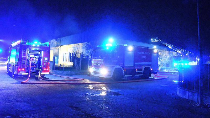 Incendio nel calzaturificio Emanuela a Bagnacavallo
