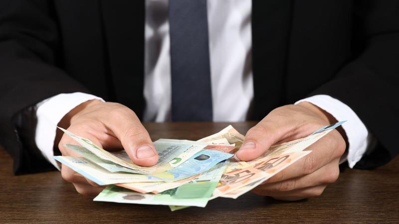 Nuovo tetto al pagamento in contanti: cosa cambia e la super tassa da 500 euro Nuovo tetto al pagamento in contanti: cosa cambia e la super tassa da 500 euro