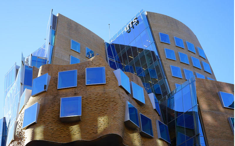 ‘This will be my dream project’: How we got Frank Gehry to design the UTS ‘paper bag’