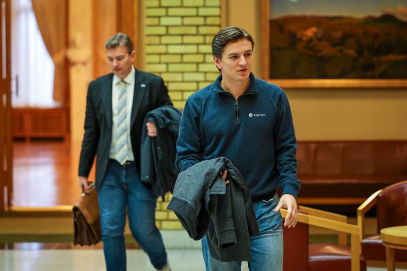 Dei store investeringane skjer i nabolaget til dei som sit i partileiinga Dei store investeringane skjer i nabolaget til dei som sit i partileiinga