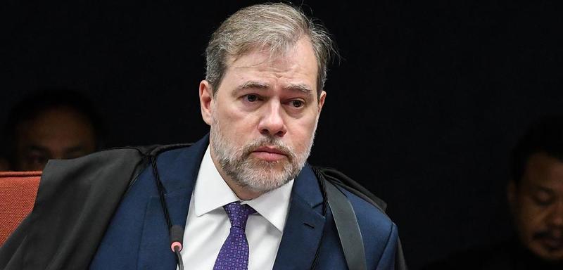 Dias Toffoli deve sofrer um processo de impeachment?