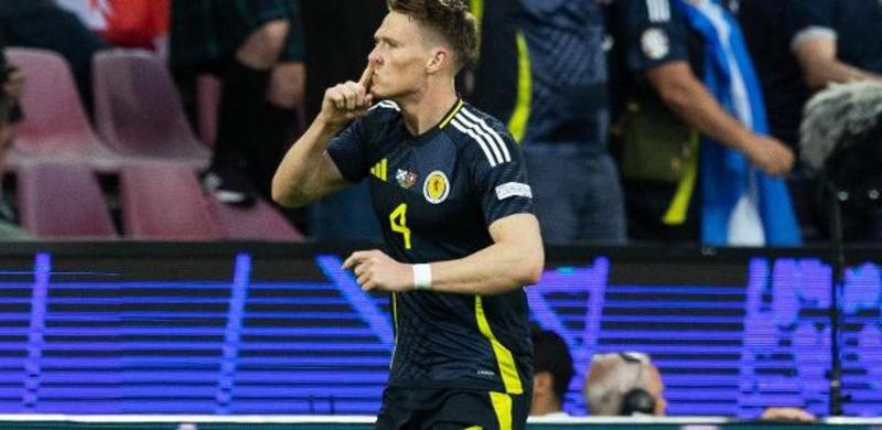 Craque da Escócia já atrapalhou a vida de Casemiro e se tornou o melhor da Itália