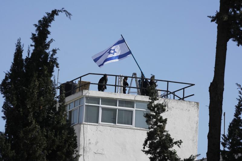 Police raid UNRWA offices in East Jerusalem, raise Israeli flag over compound Police raid UNRWA offices in East Jerusalem, raise Israeli flag over compound