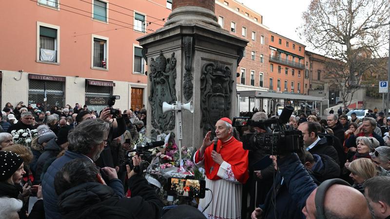 Festa dell’Immacolata, l’omaggio di Zuppi alla Fiorita: “Dobbiamo essere uomini di pace”