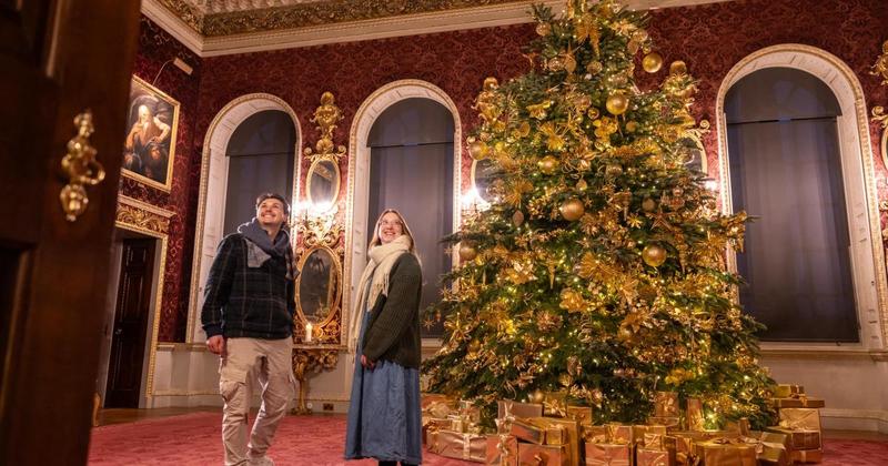 Review: Holkham Hall Christmas displays by candlelight