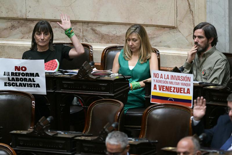 Left-wing Argentine lawmakers pledge allegiance to ‘free Palestine’ in oaths of office Left-wing Argentine lawmakers pledge allegiance to ‘free Palestine’ in oaths of office