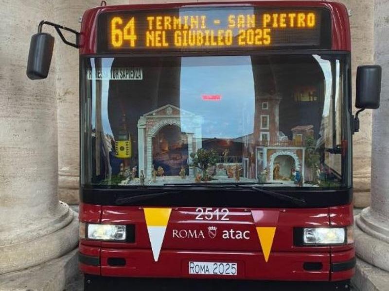Natività sul bus Atac alla mostra dei Cento Presepi in Vaticano provenienti da tutto il mondo