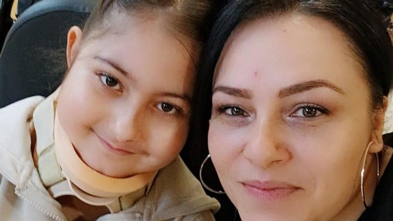 La piccola Sara torna a camminare. Da Roma al Rizzoli: “La mia bimba di 9 anni qui ha ritrovato la sua vita”