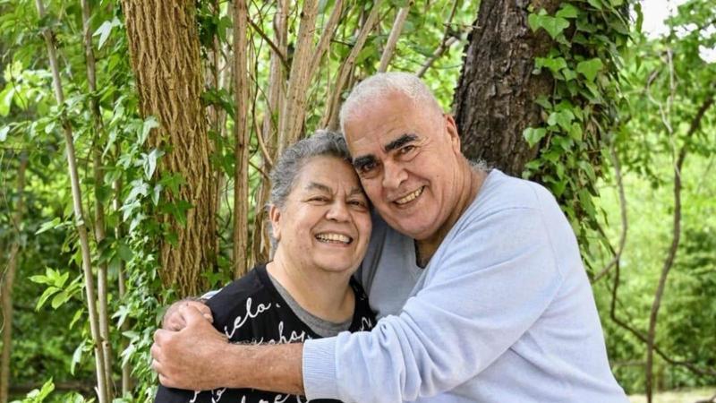 Andreina e Antonio, gli anziani nel bosco: “Mancano acqua, strade e internet. Quattro anni a chiedere aiuto: nessuno risponde”