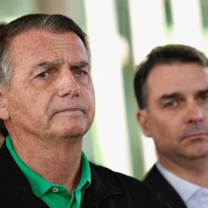 A cartada de Bolsonaro, a perplexidade do Centrão e o favoritismo de Lula