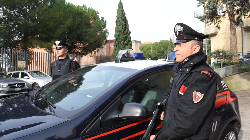Castano Primo, entra nel giardino di casa dell'ex sindaco: arrestato un ricercato Castano Primo, entra nel giardino di casa dell'ex sindaco: arrestato un ricercato