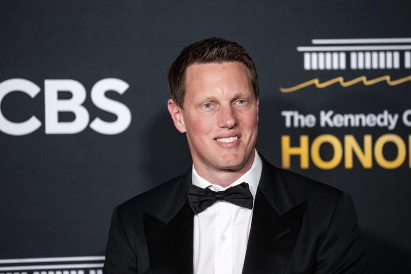 Ignore the Entertainment Companies