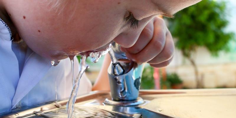 Wasser, Armee, Mädchen