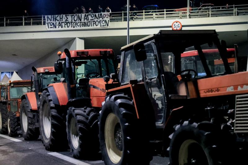 Θα πλήξουν τα μπλόκα την κυβέρνηση; Θα πλήξουν τα μπλόκα την κυβέρνηση;